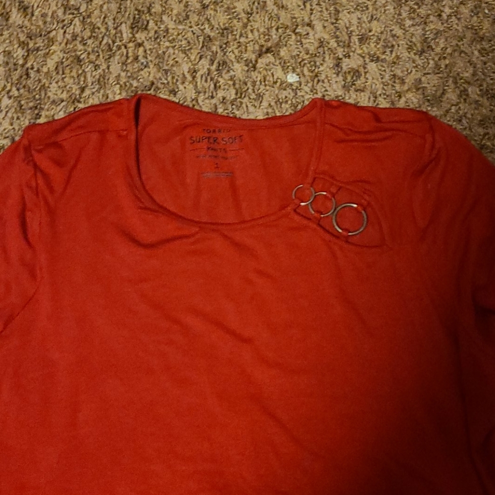 Red top - Picture 2 of 3